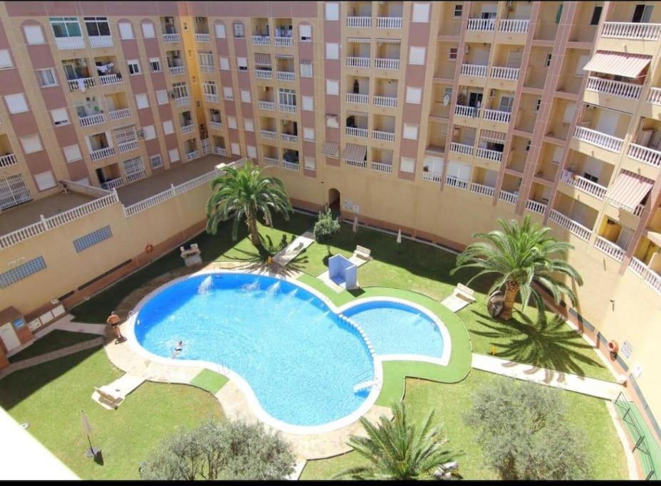 Nice Apartment Near The Park Torrevieja Exterior photo